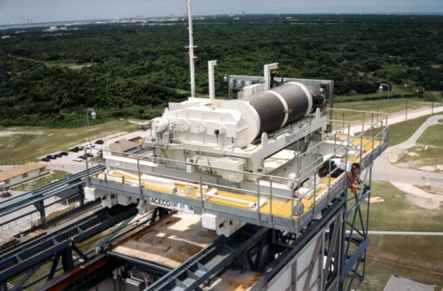 Cranes in Aerospace: A Challenging Lift for NASA